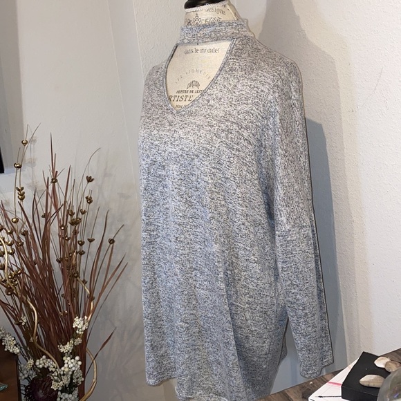 ee:some gray sweater longsleeve Small soft shirt​ - Picture 7 of 8